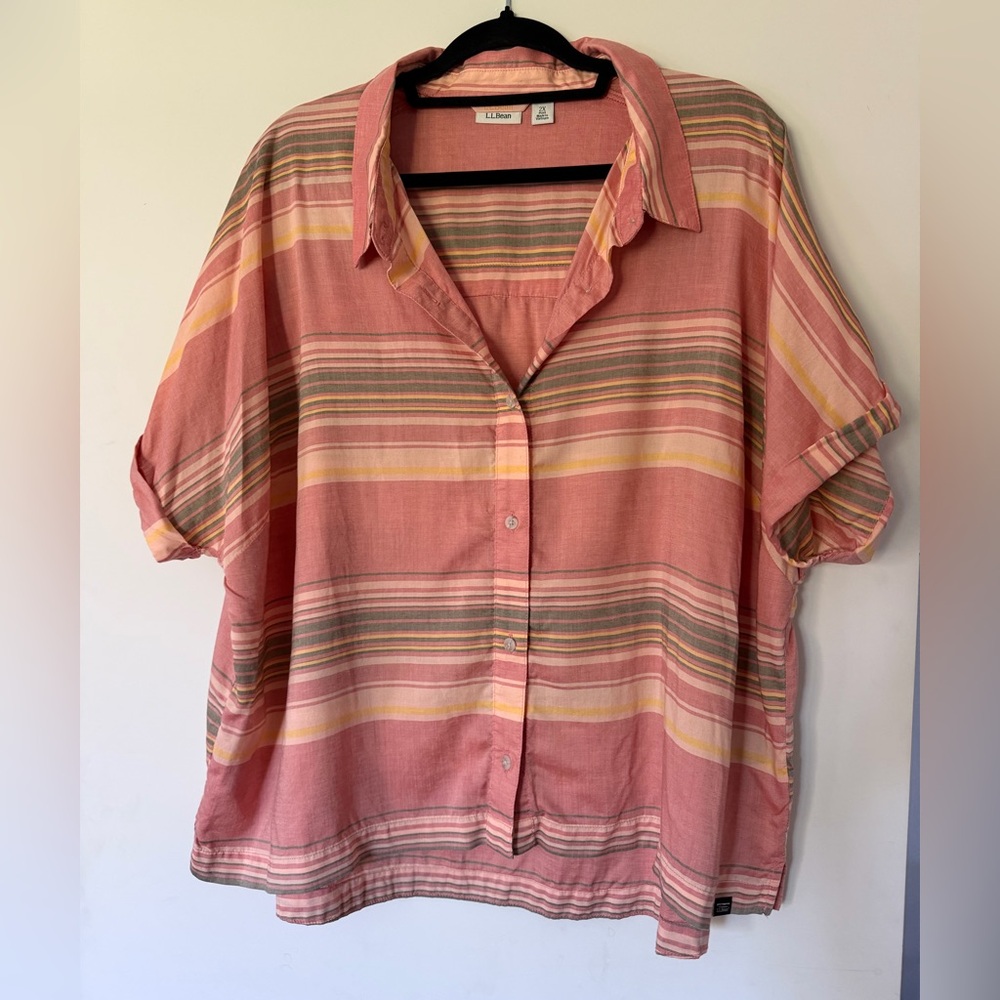L.L. Bean 100% Lyocell Tencel Short Sleeve Boxy Button Down Shirt